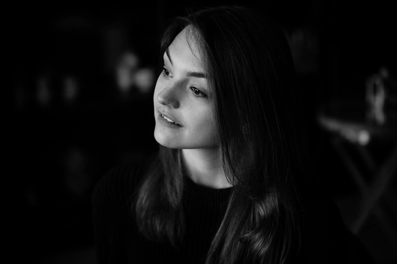 Autorenportrait mit dunklem Farbkonzept